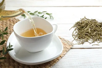 Thé blanc : 5 bienfaits santé encore trop méconnus