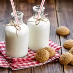 Yaourts à boire : pourquoi certains contiennent presque autant de sucre qu’un soda