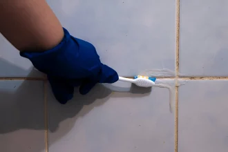 Nettoyer les Joints de Carrelage Encrassés