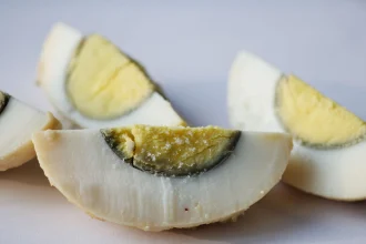 le jaune d’un oeuf dur devient vert